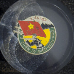 Badge awarded to the Viet Minh fighters of Dien Bien Phu. French Foreign Legion Museum Aubagne Musée de la Légion Etrangère