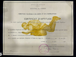 Military Free-Fall /Chuteur Opérationnel parachutist certificate awarded in 1976.