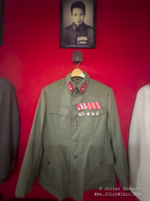 Portrait and uniform of Trần Văn Lai